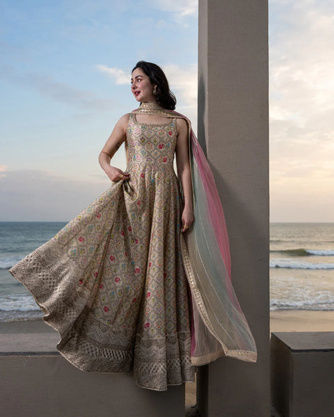 FAIZA SAQLAIN - 3PC LAWN EMBROIDERED SHIRT WITH MANAAR PRINTED DUPATTA AND TROUSER - Naavah