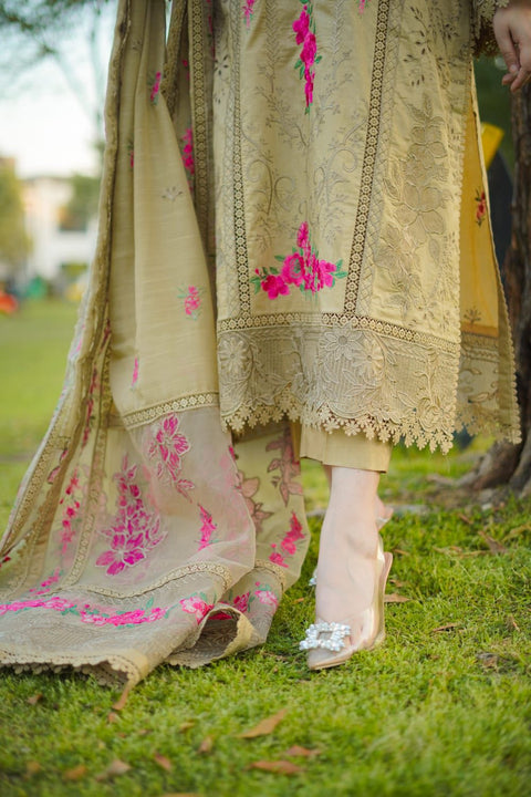 Aneelas Lawn Unstitched Embroidered Collection with Chiffon Dupatta BR-09
